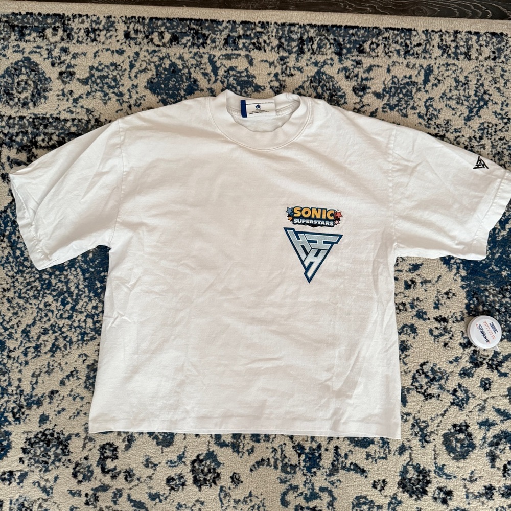RARE Sonic Superstars Hypeland T-shirt cropped